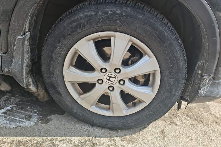 Used Honda CR-V 2012 2.0L two-wheel drive urban version Right Front Wheel Hub