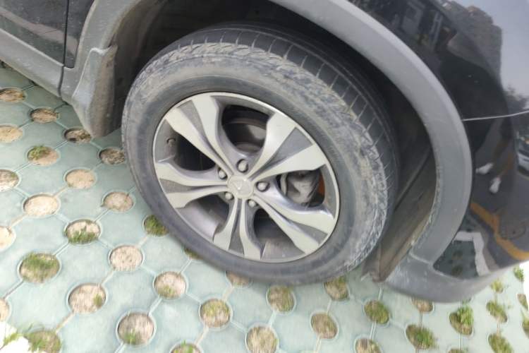 Used Honda CR-V 2012 2.4L Four-wheel Drive Prestige Edition Right Front Wheel Hub