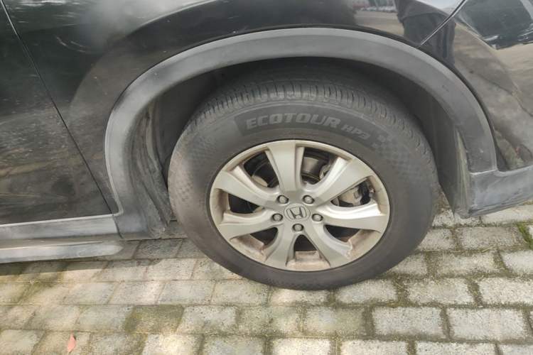 Used Honda CR-V 2012 2.0L two-wheel drive urban version Right Front Wheel Hub