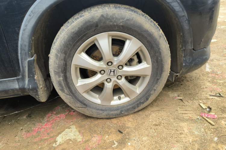 Used Honda CR-V 2012 2.0L two-wheel drive urban version Right Front Wheel Hub