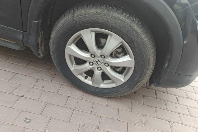 Used Honda CR-V 2012 2.0L two-wheel drive urban version Right Front Wheel Hub