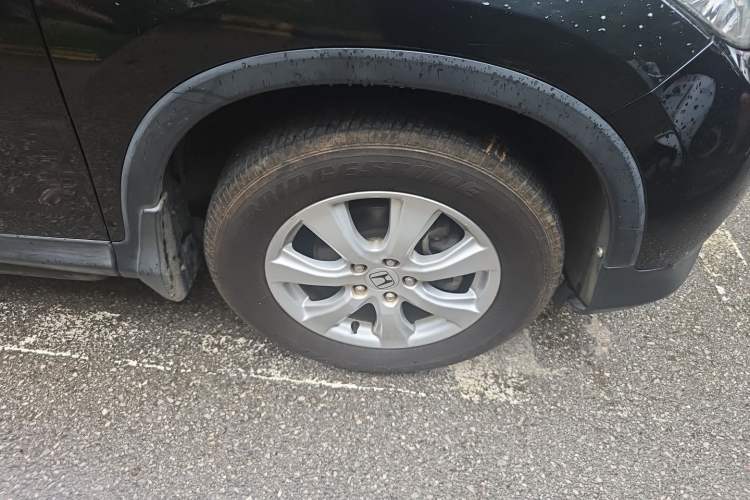 Used Honda CR-V 2012 2.0L two-wheel drive urban version Right Front Wheel Hub