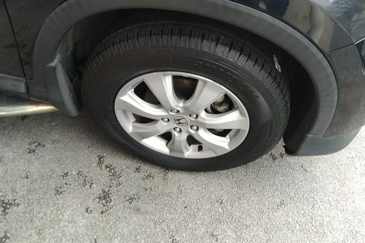 Used Honda CR-V 2012 2.0L two-wheel drive urban version Right Front Wheel Hub