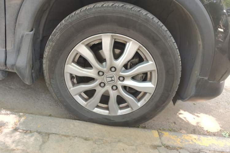 Used Honda CR-V 2012 2.0L Four-wheel Drive Classic Edition Right Front Wheel Hub