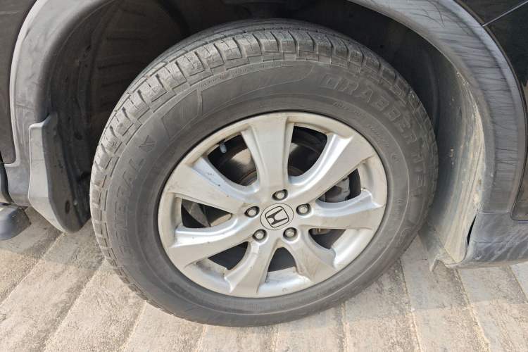Used Honda CR-V 2012 2.0L two-wheel drive urban version Right Front Wheel Hub