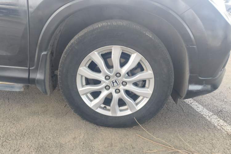 Used Honda CR-V 2012 2.0L Four-wheel Drive Classic Edition Right Front Wheel Hub