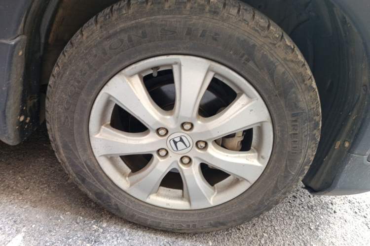 Used Honda CR-V 2012 2.0L two-wheel drive urban version Right Front Wheel Hub
