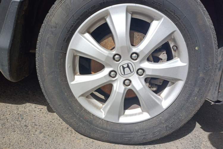 Used Honda CR-V 2012 2.0L two-wheel drive urban version Right Front Wheel Hub