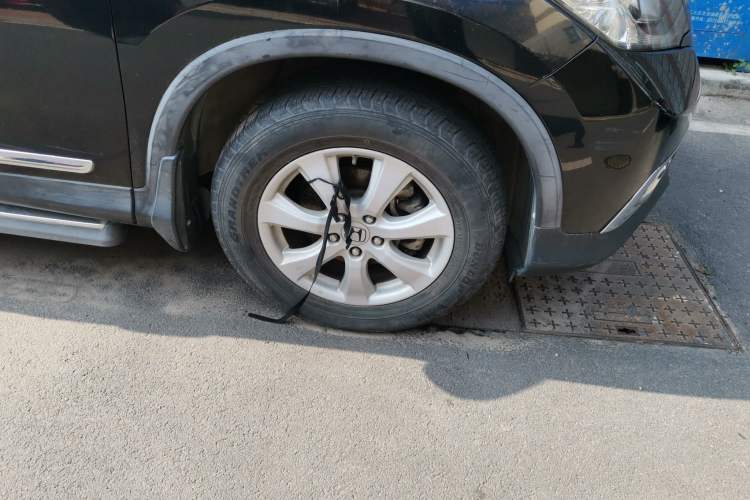 Used Honda CR-V 2012 2.0L two-wheel drive urban version Right Front Wheel Hub