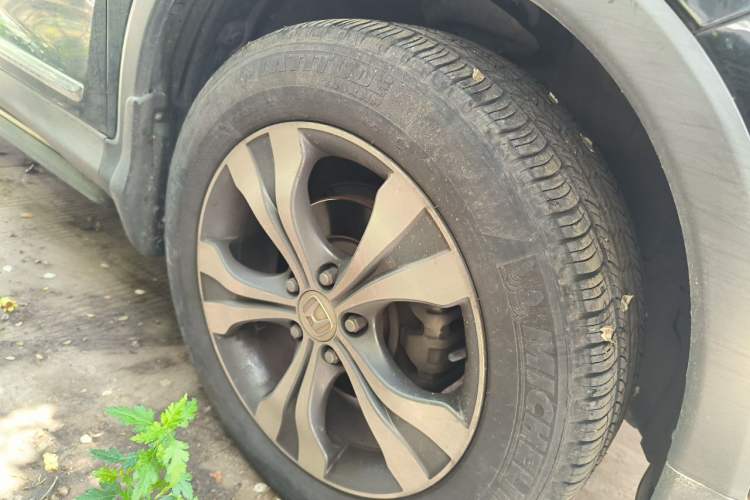Used Honda CR-V 2012 2.4L Four-wheel Drive Prestige Edition Right Front Wheel Hub