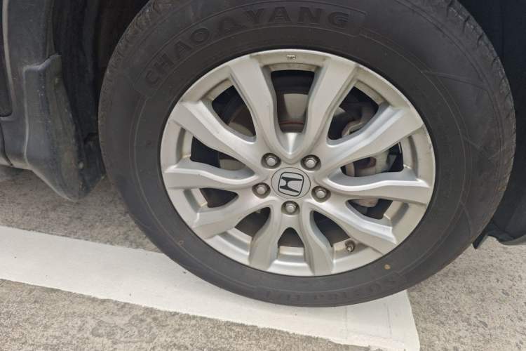 Used Honda CR-V 2012 2.0L Four-wheel Drive Classic Edition Right Front Wheel Hub