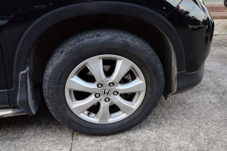 Used Honda CR-V 2012 2.0L two-wheel drive urban version Right Front Wheel Hub
