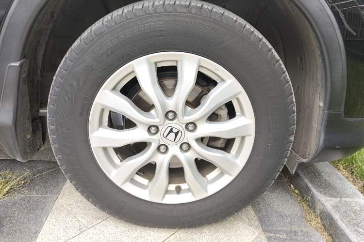 Used Honda CR-V 2012 2.0L Four-wheel Drive Classic Edition Right Front Wheel Hub