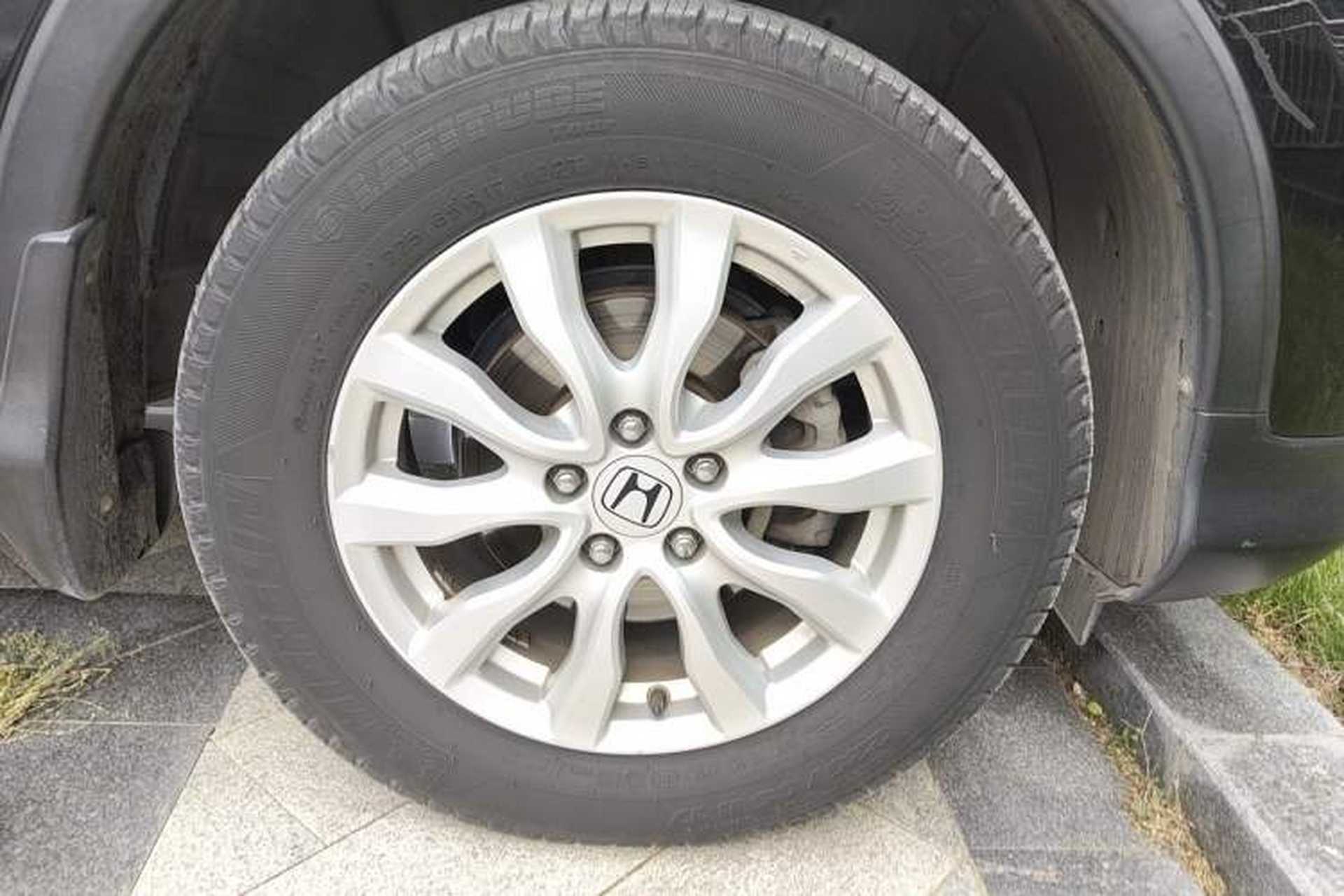 Used Honda CR-V 2012 2.0L Four-wheel Drive Classic Edition Right Front Wheel Hub