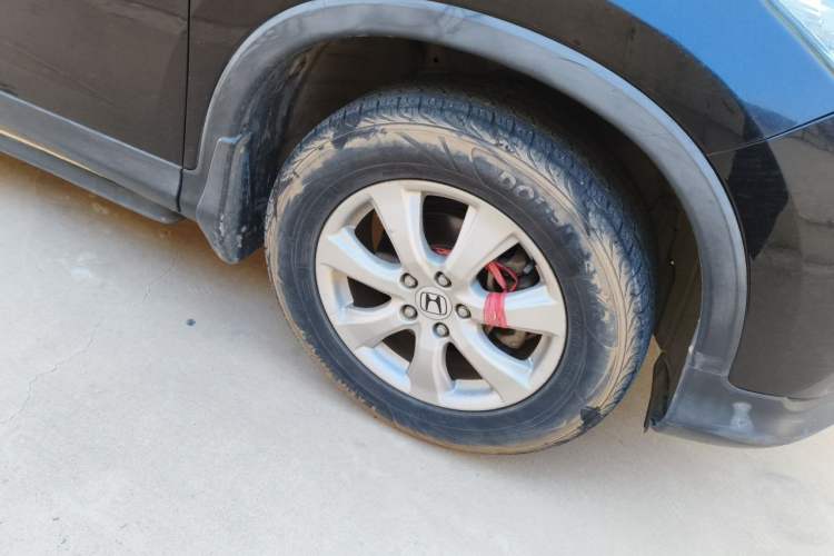Used Honda CR-V 2012 2.0L two-wheel drive urban version Right Front Wheel Hub