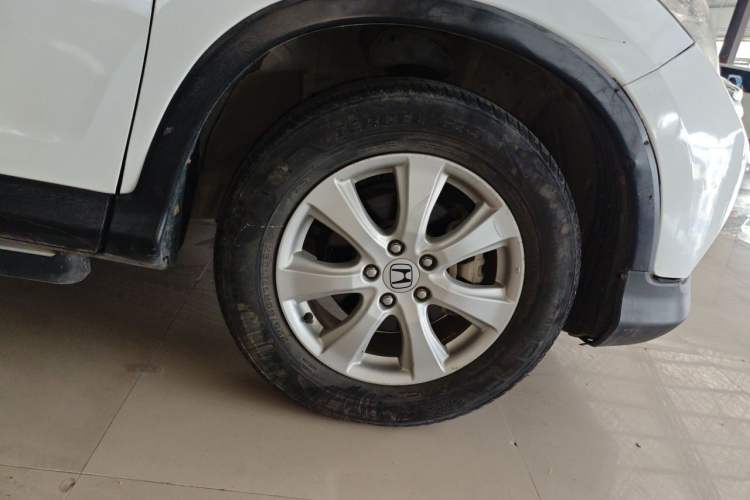 Used Honda CR-V 2012 2.0L two-wheel drive urban version Right Front Wheel Hub