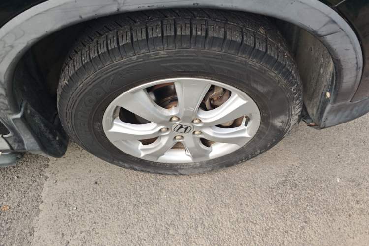 Used Honda CR-V 2012 2.0L two-wheel drive urban version Right Front Wheel Hub