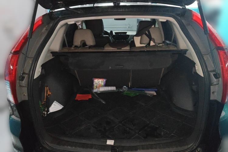 Used Honda CR-V 2012 2.4L four-wheel drive luxury version Trunk