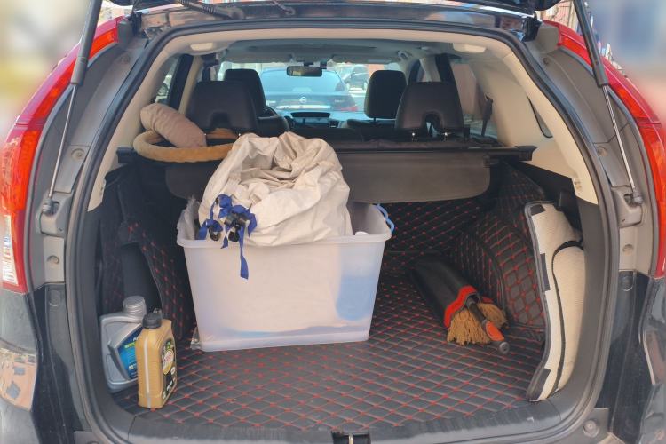 Used Honda CR-V 2012 2.4L four-wheel drive luxury version Trunk