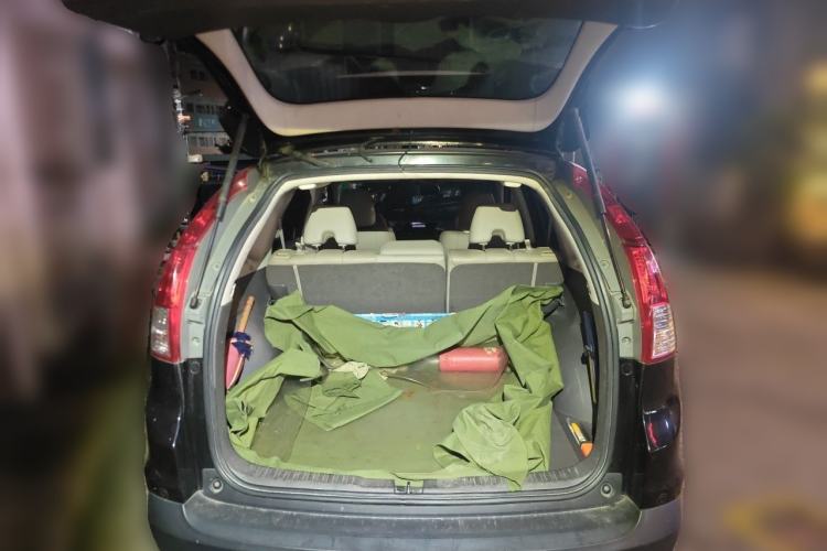 Used Honda CR-V 2012 2.4L four-wheel drive luxury version Trunk