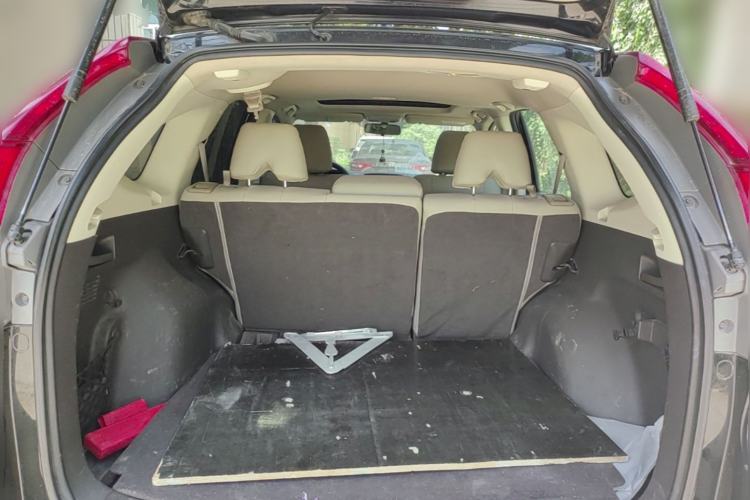 Used Honda CR-V 2012 2.4L Four-Wheel Drive Prestige Navigation Edition Trunk