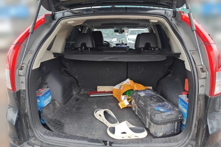 Used Honda CR-V 2012 2.4L four-wheel drive luxury version Trunk