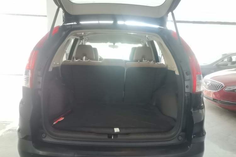 Used Honda CR-V 2012 2.0L two-wheel drive urban version Trunk
