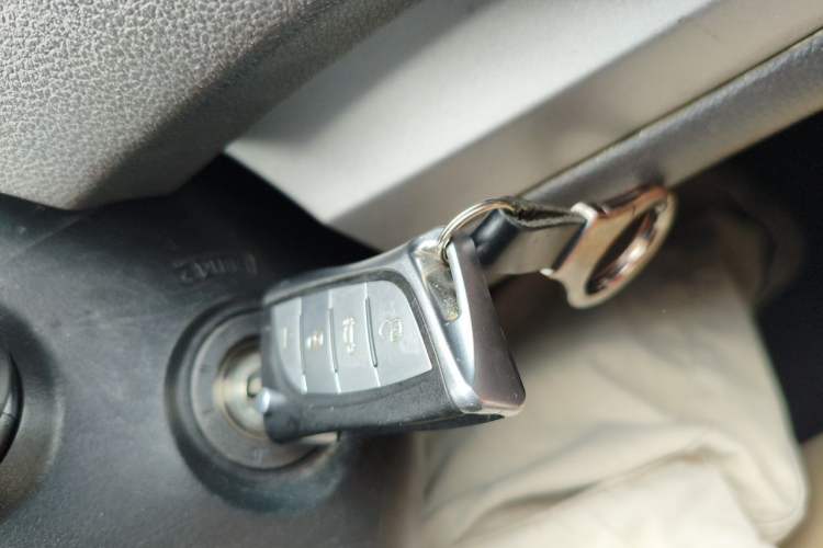 Used Honda CR-V 2012 2.0L two-wheel drive urban version Vehicle Key