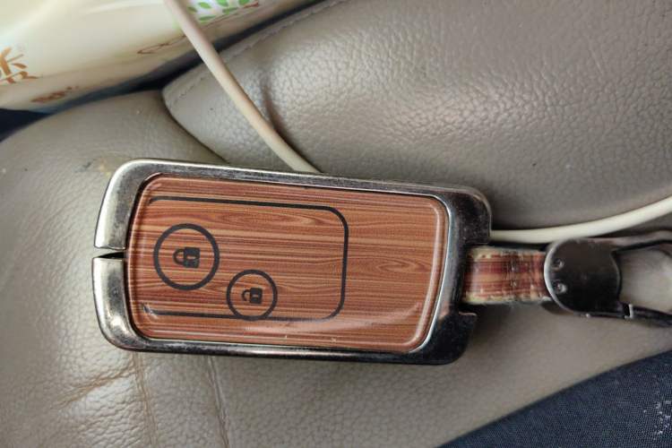 Used Honda CR-V 2012 2.4L four-wheel drive luxury version Vehicle Key