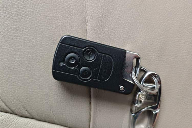 Used Honda CR-V 2012 2.0L two-wheel drive urban version Vehicle Key