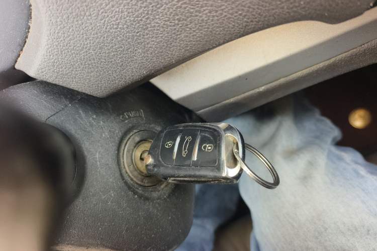 Used Honda CR-V 2012 2.0L two-wheel drive urban version Vehicle Key
