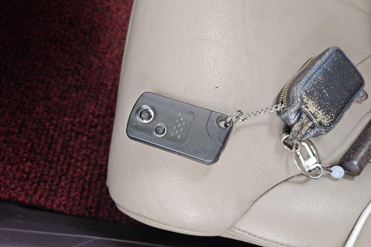 Used Honda CR-V 2012 2.4L four-wheel drive luxury version Vehicle Key