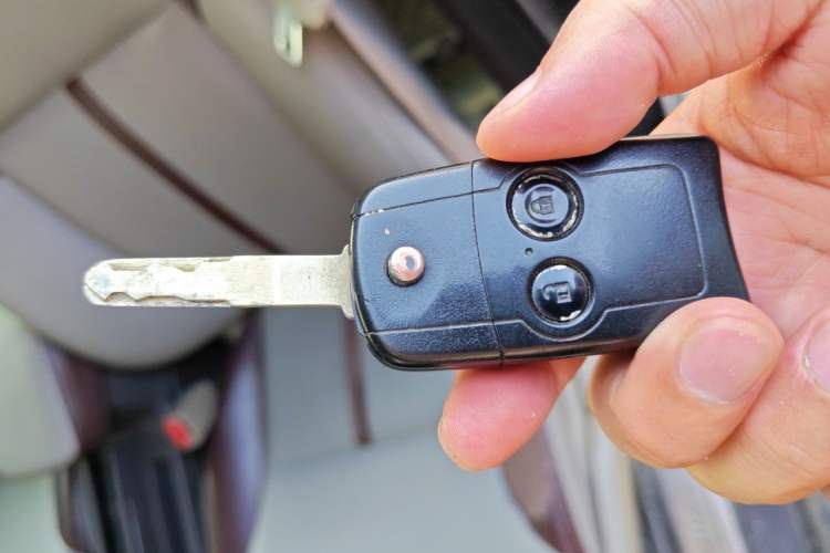 Used Honda CR-V 2012 2.0L two-wheel drive urban version Vehicle Key