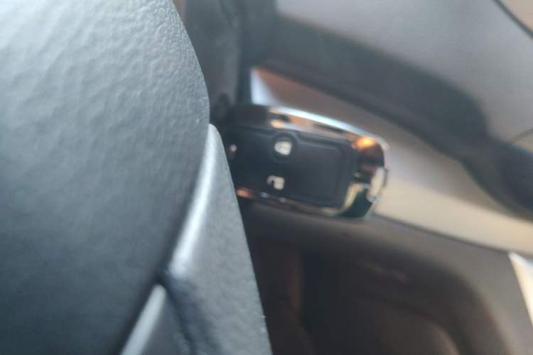 Used Honda CR-V 2012 2.0L two-wheel drive urban version Vehicle Key