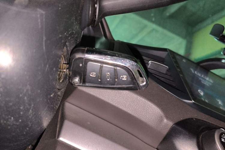 Used Honda CR-V 2012 2.0L Four-wheel Drive Classic Edition Vehicle Key