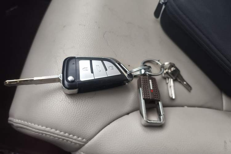 Used Honda CR-V 2012 2.0L two-wheel drive urban version Vehicle Key