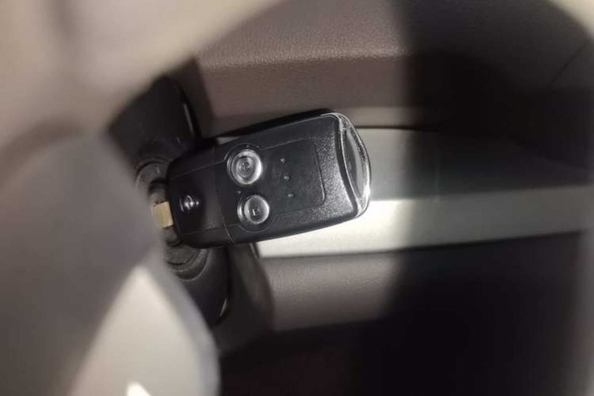 Used Honda CR-V 2012 2.0L two-wheel drive urban version Vehicle Key