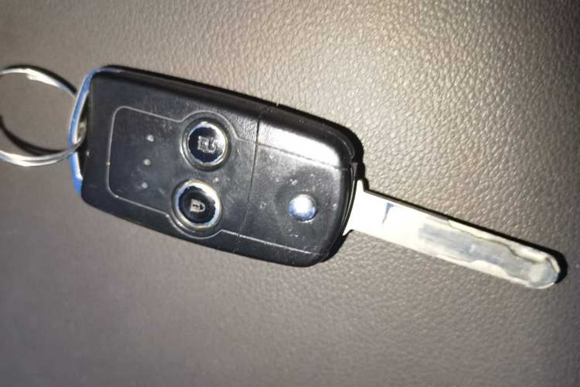 Used Honda CR-V 2012 2.0L two-wheel drive urban version Vehicle Key