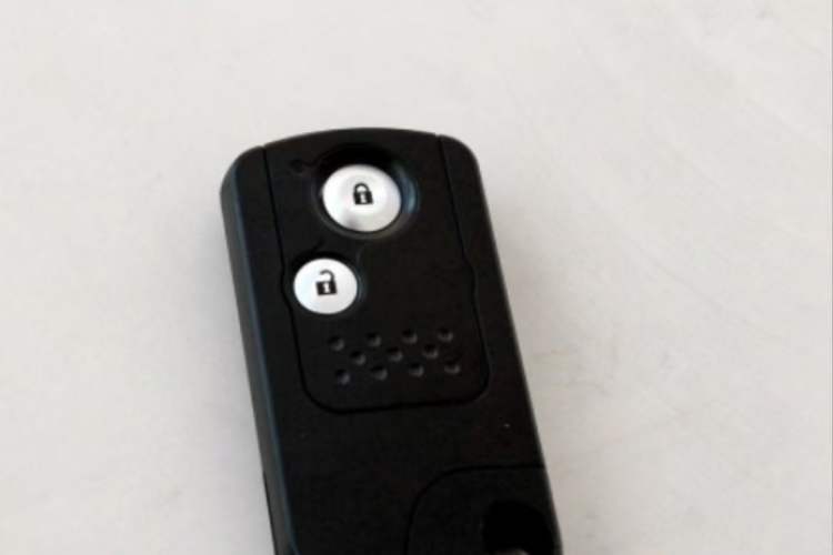 Used Honda CR-V 2012 2.4L four-wheel drive luxury version Vehicle Key