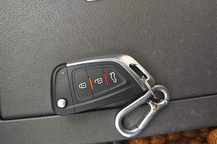 Used Honda CR-V 2012 2.0L two-wheel drive urban version Vehicle Key