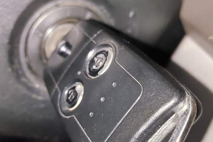 Used Honda CR-V 2012 2.0L two-wheel drive urban version Vehicle Key