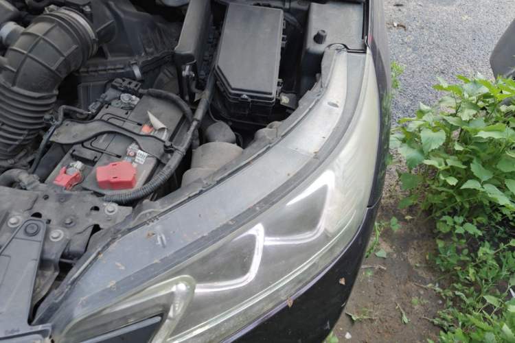 Used Honda CR-V 2012 2.4L four-wheel drive luxury version Engine Bay Left