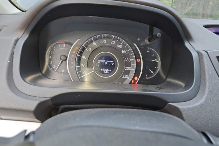 Used Honda CR-V 2012 2.4L four-wheel drive luxury version Odometer Close Up