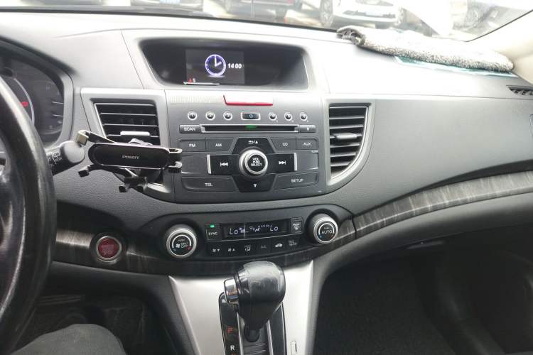 Used Honda CR-V 2012 2.4L Four-wheel Drive Prestige Edition Audio And AC Panel