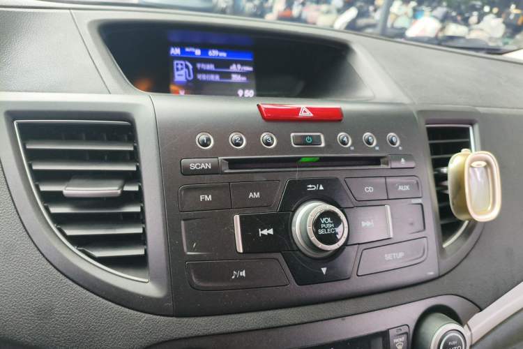 Used Honda CR-V 2012 2.4L four-wheel drive luxury version Audio And AC Panel