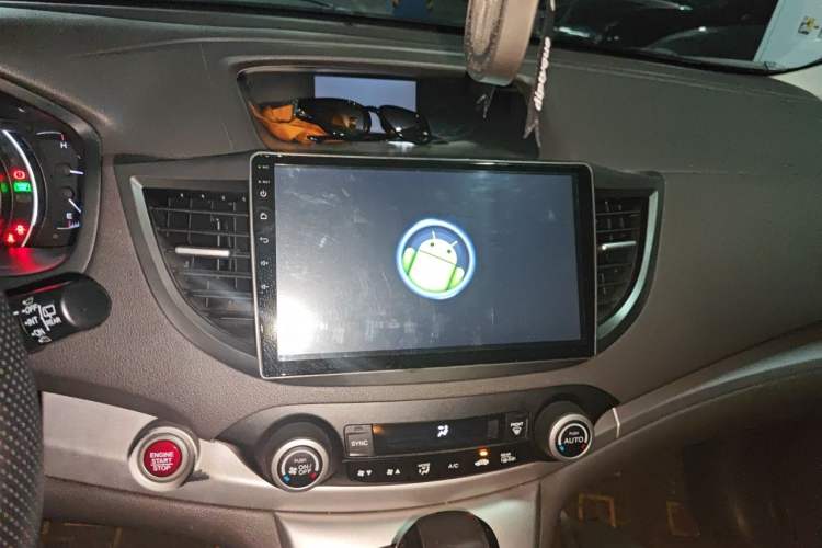 Used Honda CR-V 2012 2.4L four-wheel drive luxury version Audio And AC Panel