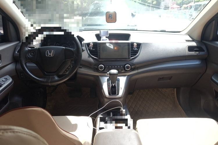 Used Honda CR-V 2012 2.0L two-wheel drive urban version Center Console
