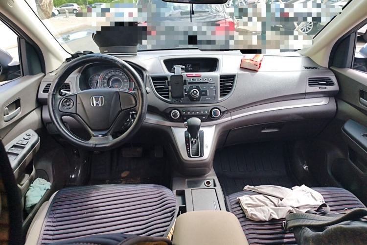 Used Honda CR-V 2012 2.0L two-wheel drive urban version Center Console