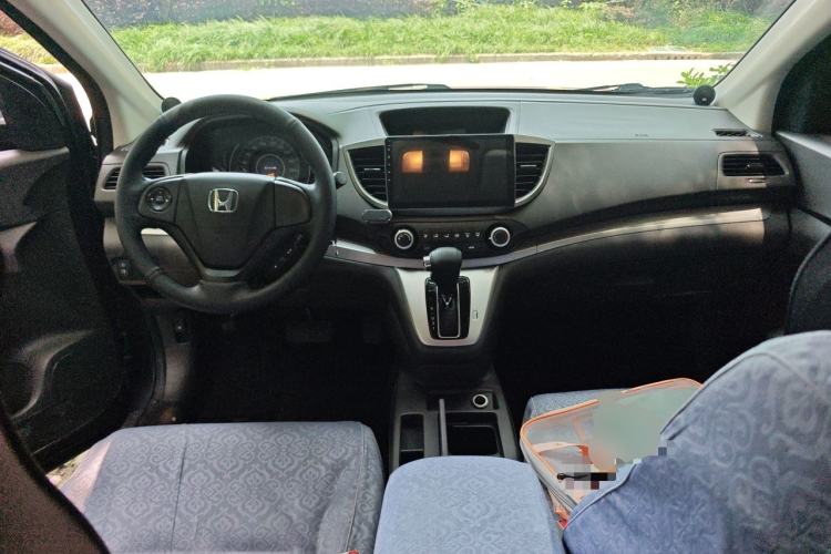 Used Honda CR-V 2012 2.0L two-wheel drive urban version Center Console