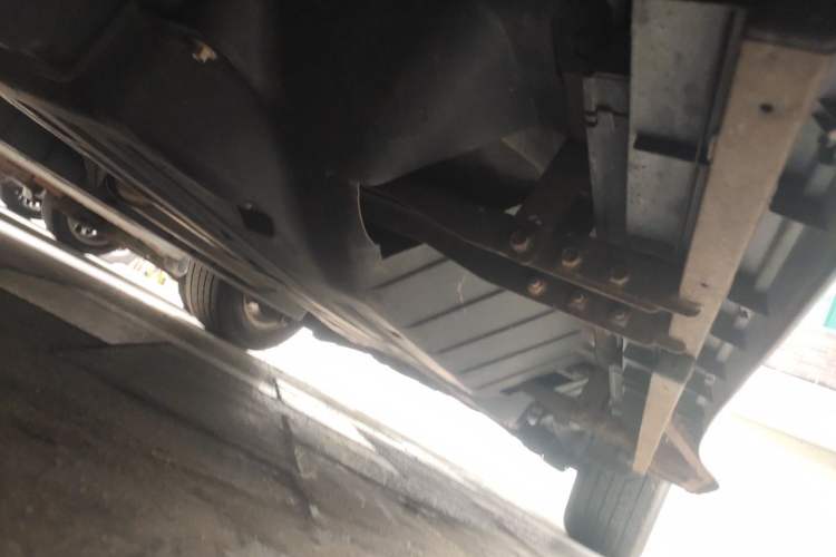 Used Honda CR-V 2012 2.4L four-wheel drive luxury version Chassis Front Left